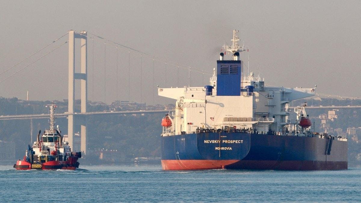 Russian-linked oil tanker transiting the Bosphorus Strait in Istanbul